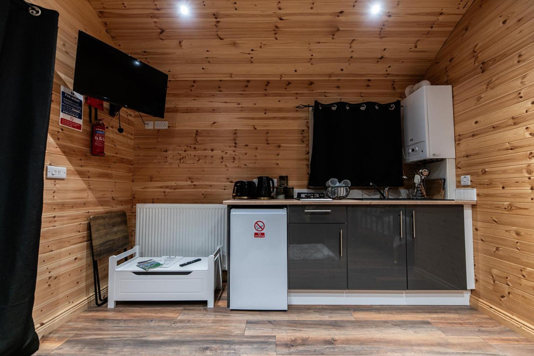 The Hen Harrier - 4 Person Luxury Glamping Cabin Hotell Dungarvan  Exteriör bild